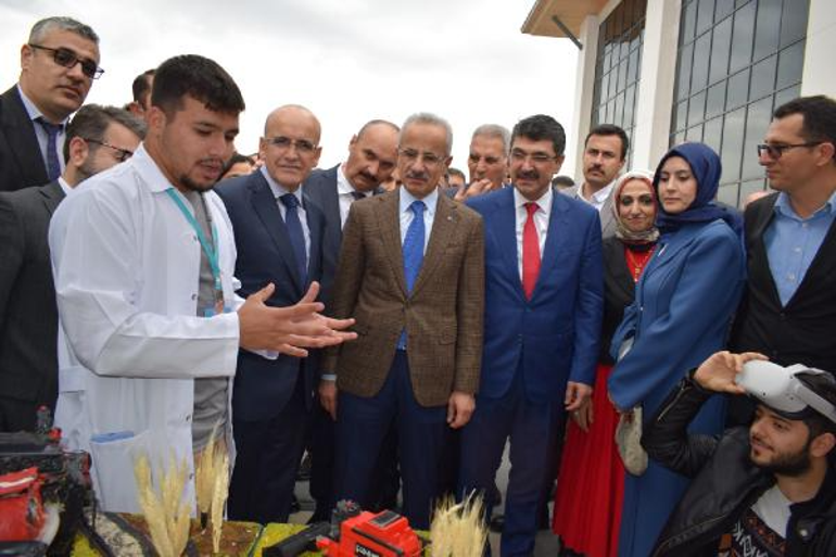 Bakan Şimşek: Eğitim öncelikli alanımızdır, bütçeden en çok kaynağı eğitime yatırmaya devam ediyoruz