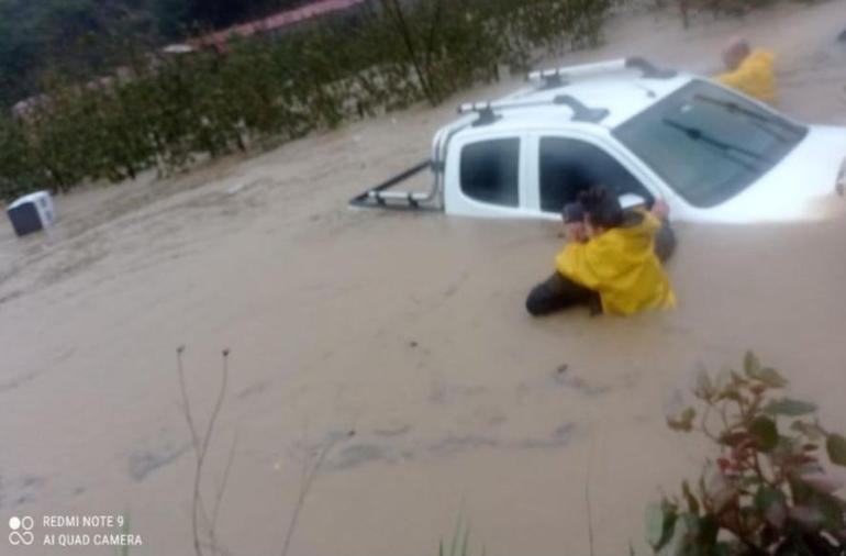 Zonguldakta sağanak ve fırtına; gemi karaya oturdu, cezaevi boşaltılıyor