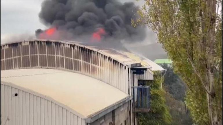 Arnavutköyde fabrika yangını