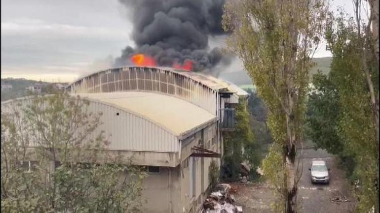 Arnavutköyde fabrika yangını