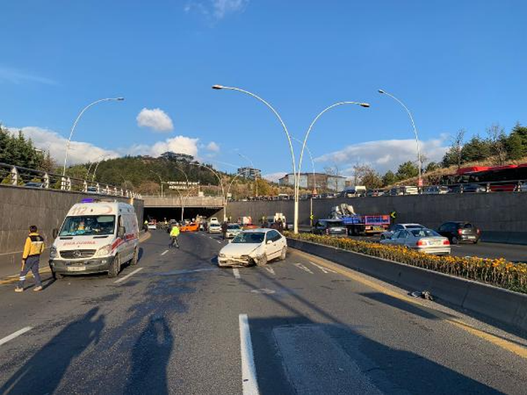 Ankarada 14 araçlı zincirleme kaza: 7 yaralı