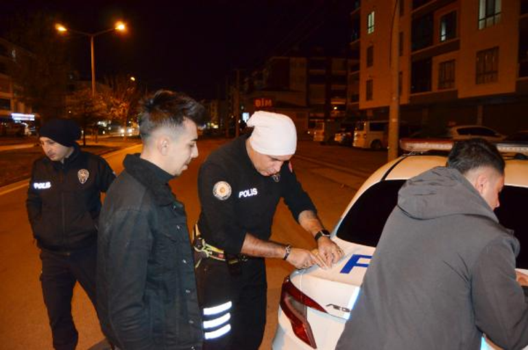 Drift yapan alkollü sürücü polise yakalınca intihar ederim dedi