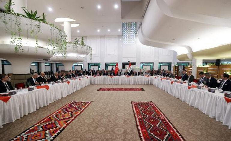 Bakan Bayraktar, Irak’ta Türk şirketleri ile bir araya geldi