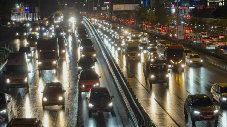 İstanbulda yağışın etkisiyle trafik yoğunluğu yüzde 89a ulaştı