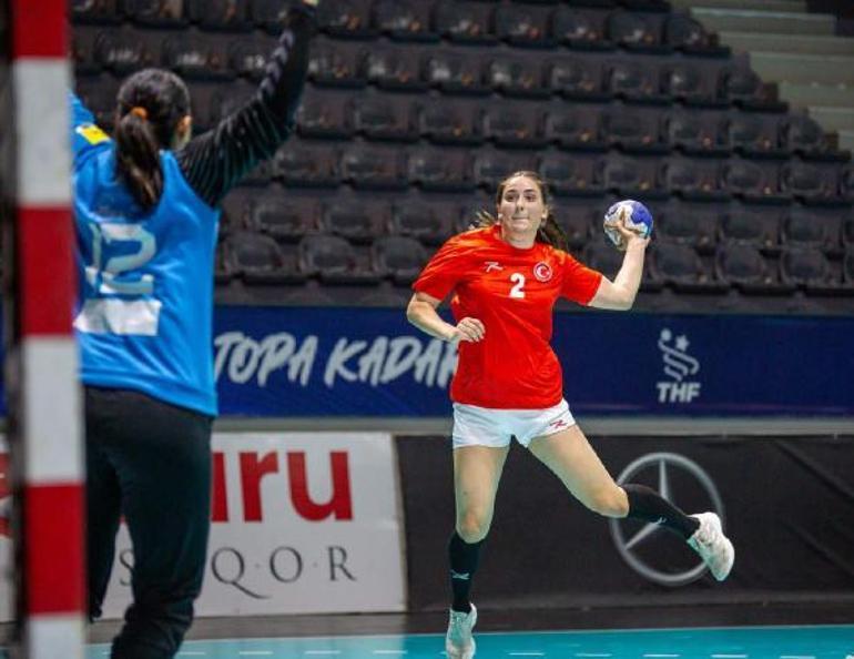 A Milli Kadın Hentbol Takımı, Tunusu 29-28 mağlup etti