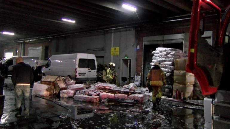 Başakşehirde depoda yangın