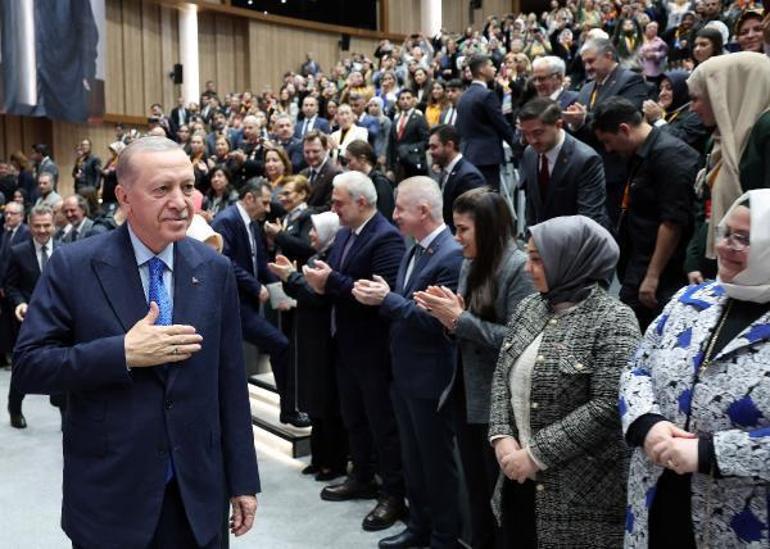 Erdoğan: Eli öpülecek kadın aranıyorsa, şehitlerimizin yiğit anaları, eşleri, başımızın tacı öğretmenlerimizdir