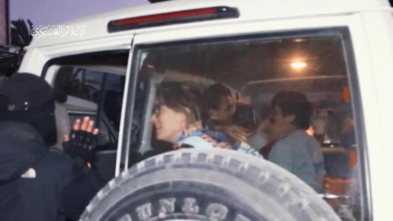 Hamas, 12 rehineyi daha serbest bıraktı