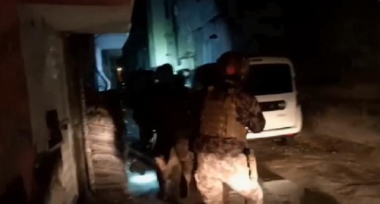 Bakan Yerlikaya: ÇEMBER-7 Operasyonlarında arama kaydı bulunan 1034 firari yakalandı