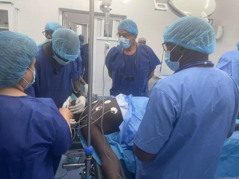 Prof. Dr. Yakupoğlu: Senegalde 4 günde 3 böbrek nakli yaptık