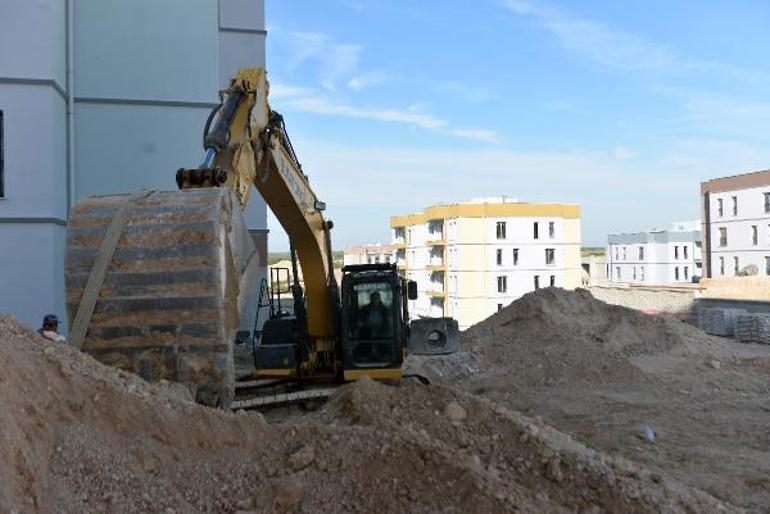 Adanada depremzedeler için hazırlanan 1000 konut ocakta teslim edilecek