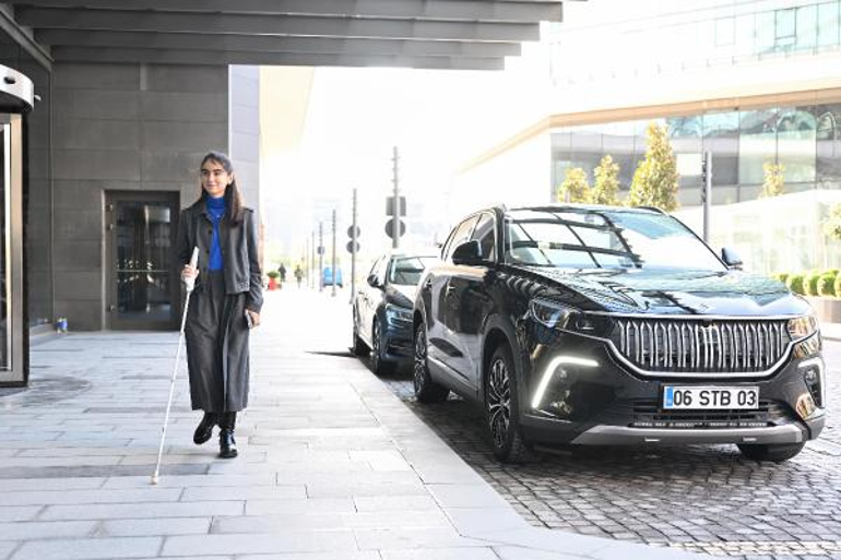 Görme engelli Zülal, geliştirdiği teknolojiyle Toggun gözleri oldu