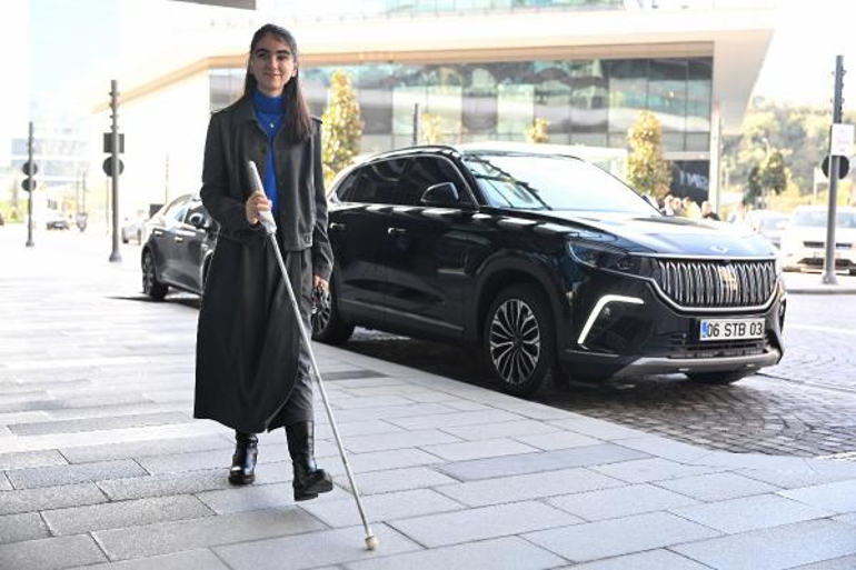 Görme engelli Zülal, geliştirdiği teknolojiyle Toggun gözleri oldu