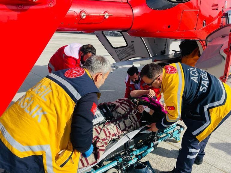 Şırnak’ta 75 yaşındaki hasta, ambulans helikopterle sevk edildi