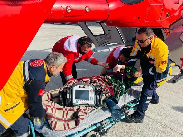 Şırnak’ta 75 yaşındaki hasta, ambulans helikopterle sevk edildi
