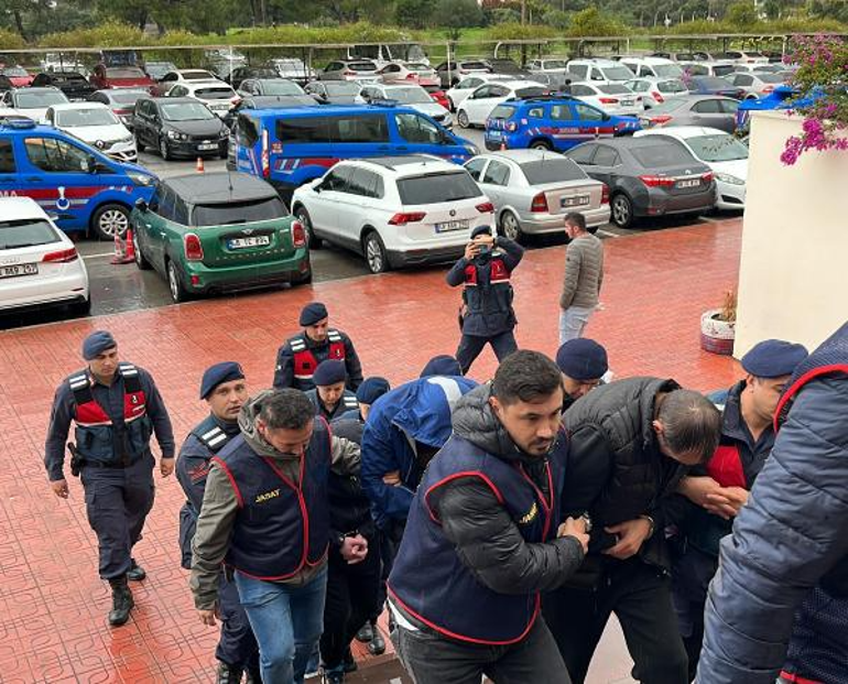 Bodrumda 81 kaçak göçmen ile 10 organizatör yakalandı