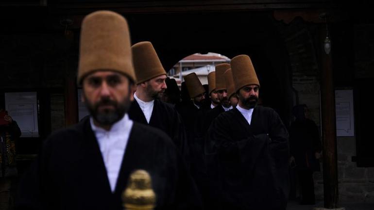 Mevlanayı anma törenleri Vuslat Vakti yürüyüşüyle başladı