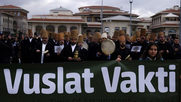 Mevlanayı anma törenleri Vuslat Vakti yürüyüşüyle başladı