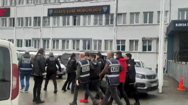 Kendilerini depremzede olarak tanıtıp kiraladıkları apart dairelerde fuhuş yaptırdılar