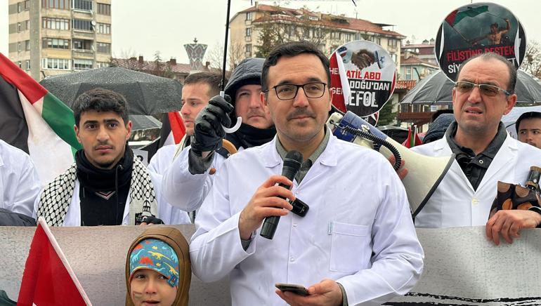 Sağlık çalışanlarından sessiz Filistin yürüyüşü