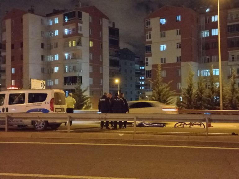 Kayseride, otomobilin çarptığı bisikletli öldü