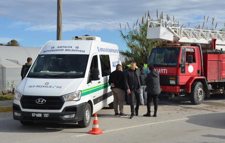 17 yaşındaki Saffet, babasının otomobiliyle yaptığı kazada öldü