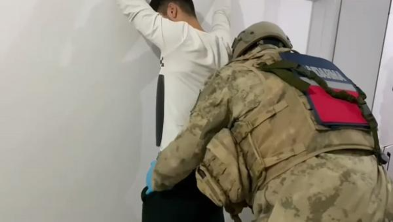 Diyarbakırda MİT ve jandarmadan PKK/KCK operasyonu: 10 gözaltı