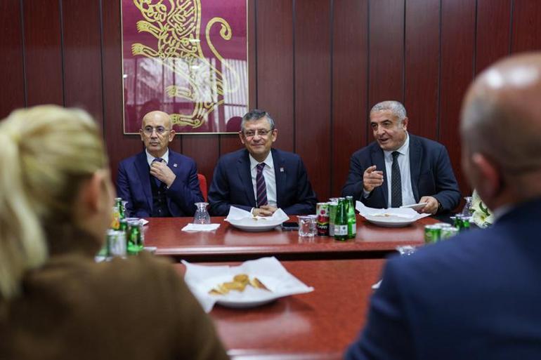 Özgür Özel, Hacı Bektaş Veli Anadolu Kültür Vakfını ziyaret etti