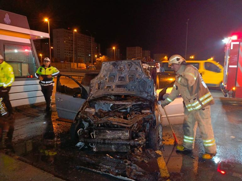 Bahçelievlerde, park halindeki otomobil alev aldı; içinde uyuyan sürücü son anda kurtuldu