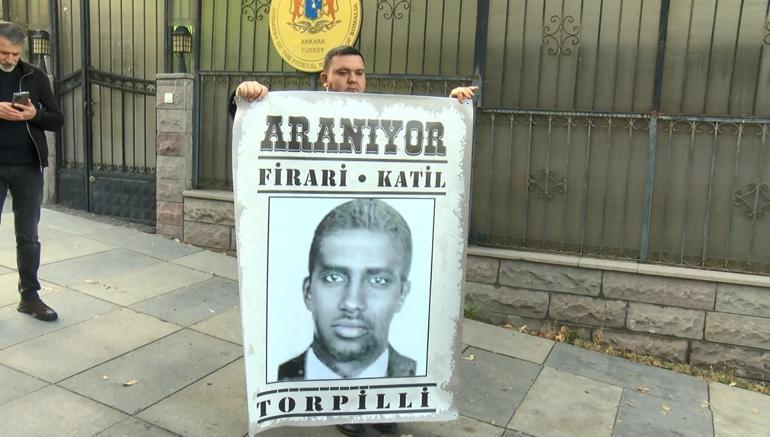 İYİ Partili Çömezden Somali Büyükelçiliğine Aranıyor afişi