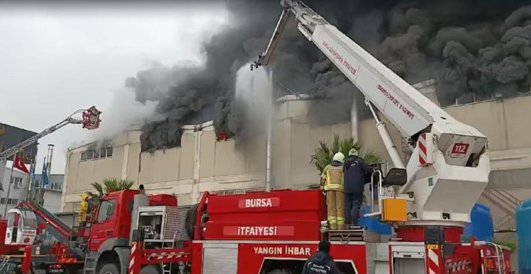 Bursa’da tekstil fabrikasında yangın kontrol altına alındı