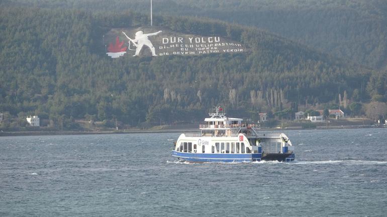 Bozcaada ve Gökçeada feribot seferlerine fırtına engeli