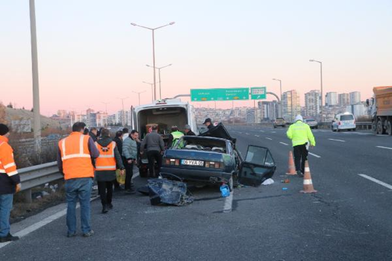 Ankarada otomobil kamyona çarptı; 1 ölü, 4 yaralı