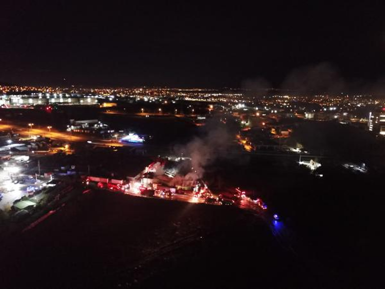 Palet deposunda yangın: 1 işçi dumandan etkilendi
