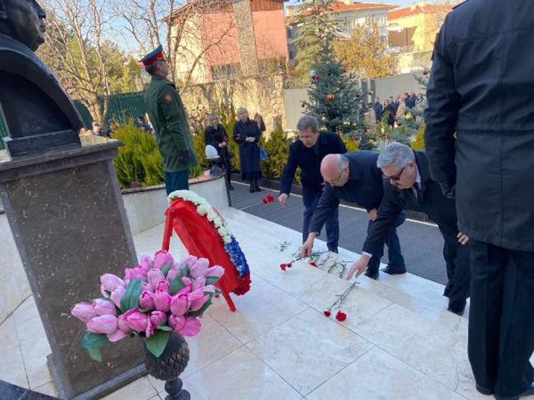 Rus Büyükelçi Karlov, ölüm yıl dönümünde Ankarada anıldı