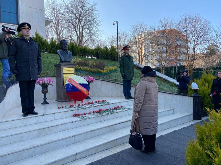 Rus Büyükelçi Karlov, ölüm yıl dönümünde Ankarada anıldı