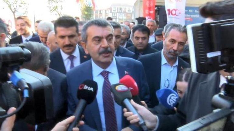 Milli Eğitim Bakanı Tekin: Su giderlerinden bile belediyelerle sıkıntı yaşıyoruz