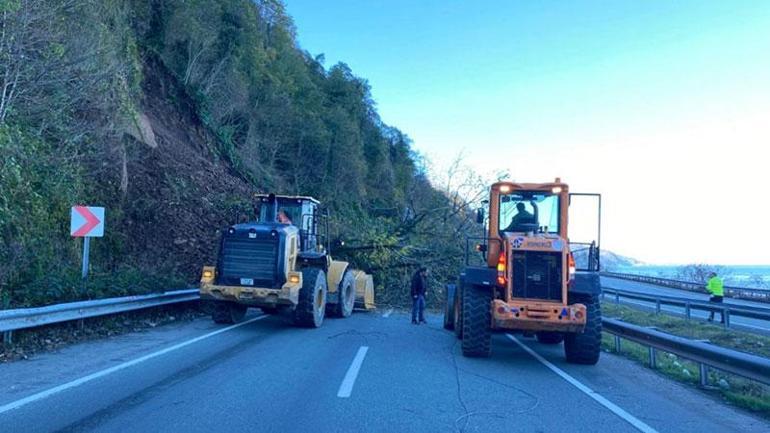 Karadeniz Sahil Yolunda heyelan