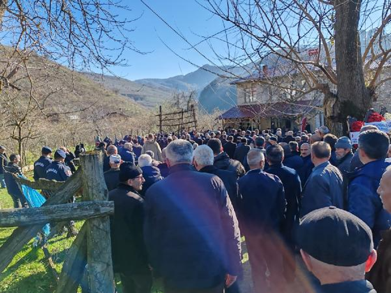 Trafik kazasında ölen iki pilot, son yolculuklarına uğurlandı