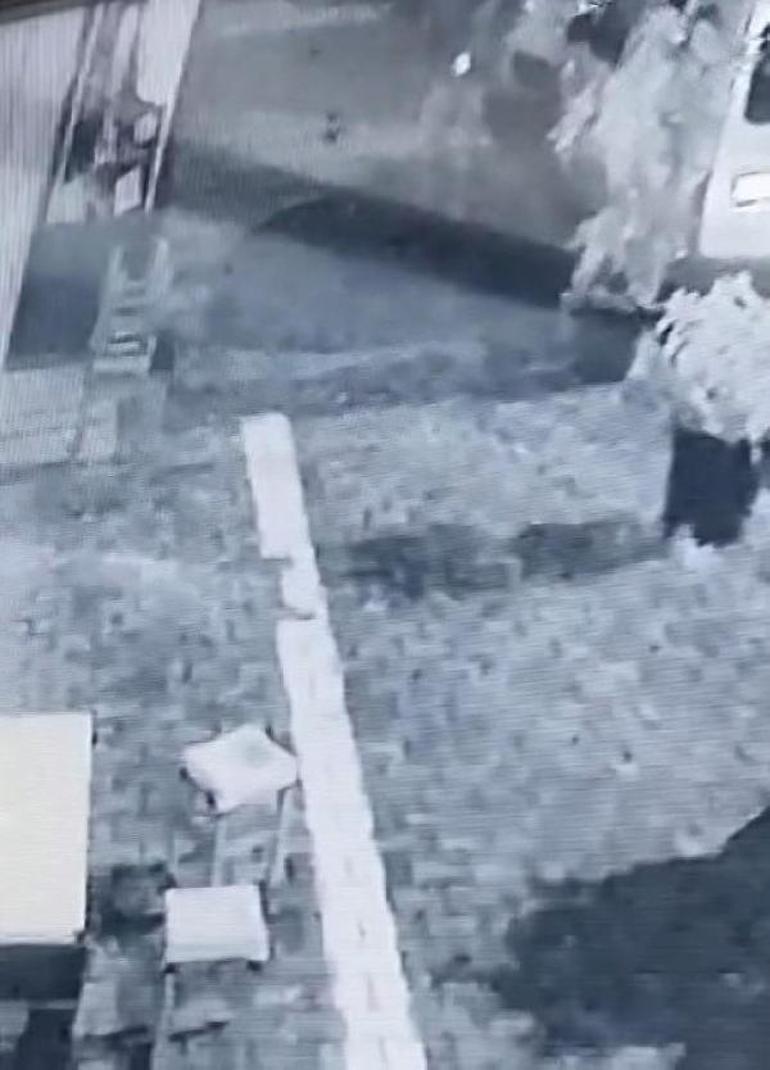 Sultangazide büfeye silahlı 3. saldırı kamerada