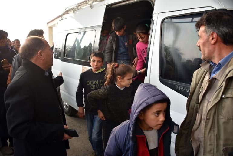 Şanlıurfada yemekten sonra rahatsızlanan 150 öğrenci hastaneye kaldırıldı