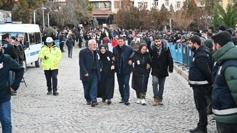 Şehit Sözleşmeli Er Yılmaz, Kırıkkalede son yolculuğuna uğurlandı