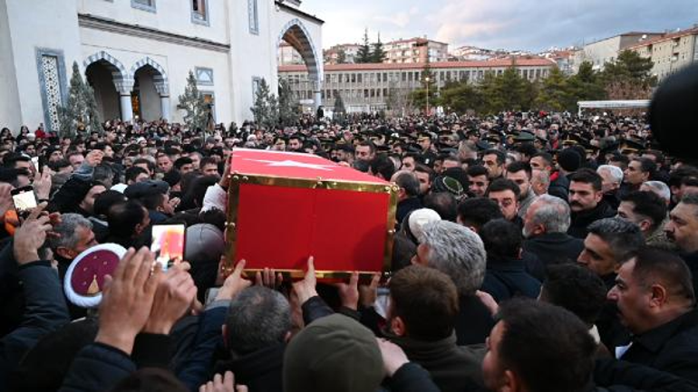 Şehit Sözleşmeli Er Yılmaz, Kırıkkalede son yolculuğuna uğurlandı