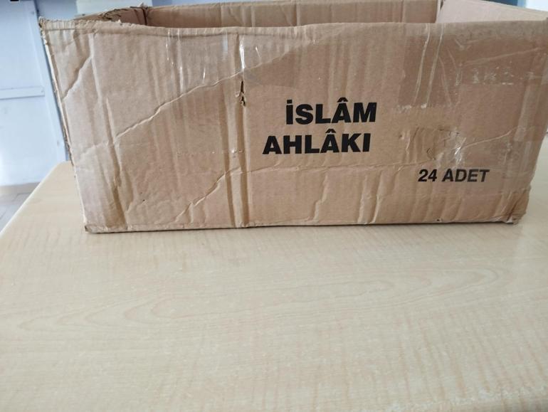 Lisede cemaat kitapları dağıtılmasına soruşturma