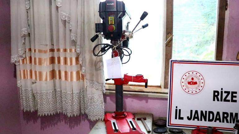 Rizede kaçak silah atölyesine baskın kamerada; 3 gözaltı