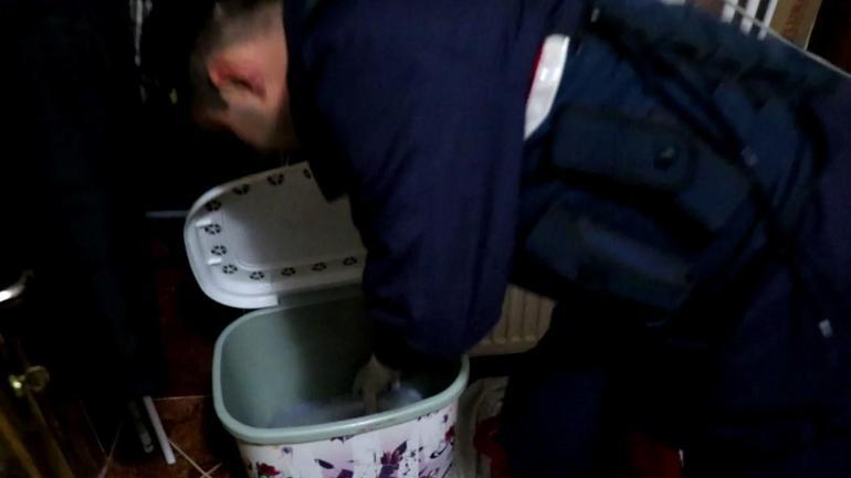 Rizede kaçak silah atölyesine baskın kamerada; 3 gözaltı