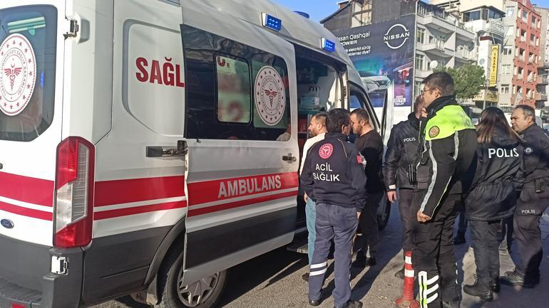 Polis merkezinin karşısındaki börekçinin önünde otururken bıçaklandı