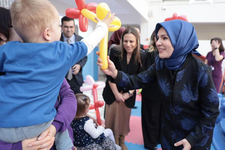 Bakan Göktaş, savaş mağduru Ukraynalı çocukları ziyaret etti