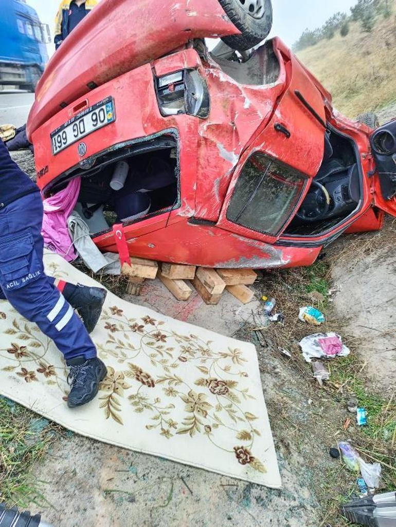 Otomobil, su kanalına devrildi; baba öldü, oğlu yaralı