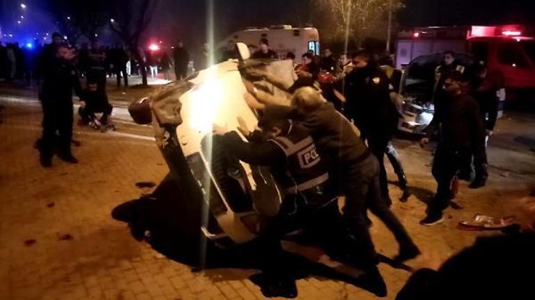 Bursada polis otosunun da karıştığı zincirleme kaza: 2si polis, 4 yaralı